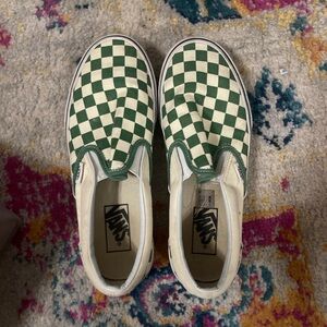Checkard vans green and white women